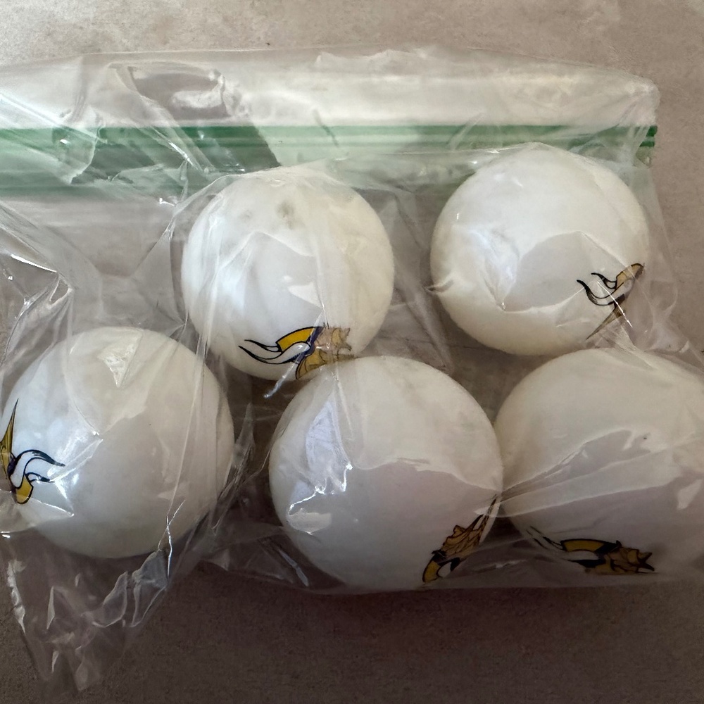5 Vikings ping pong balls
